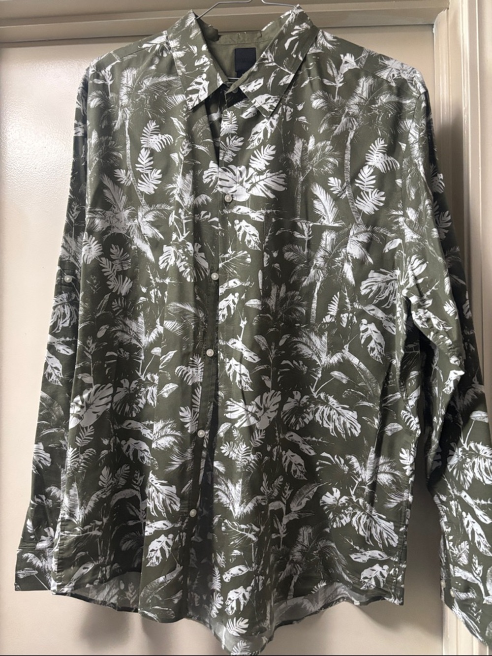 H&M tropical dress shirt 100% cotton
#LI